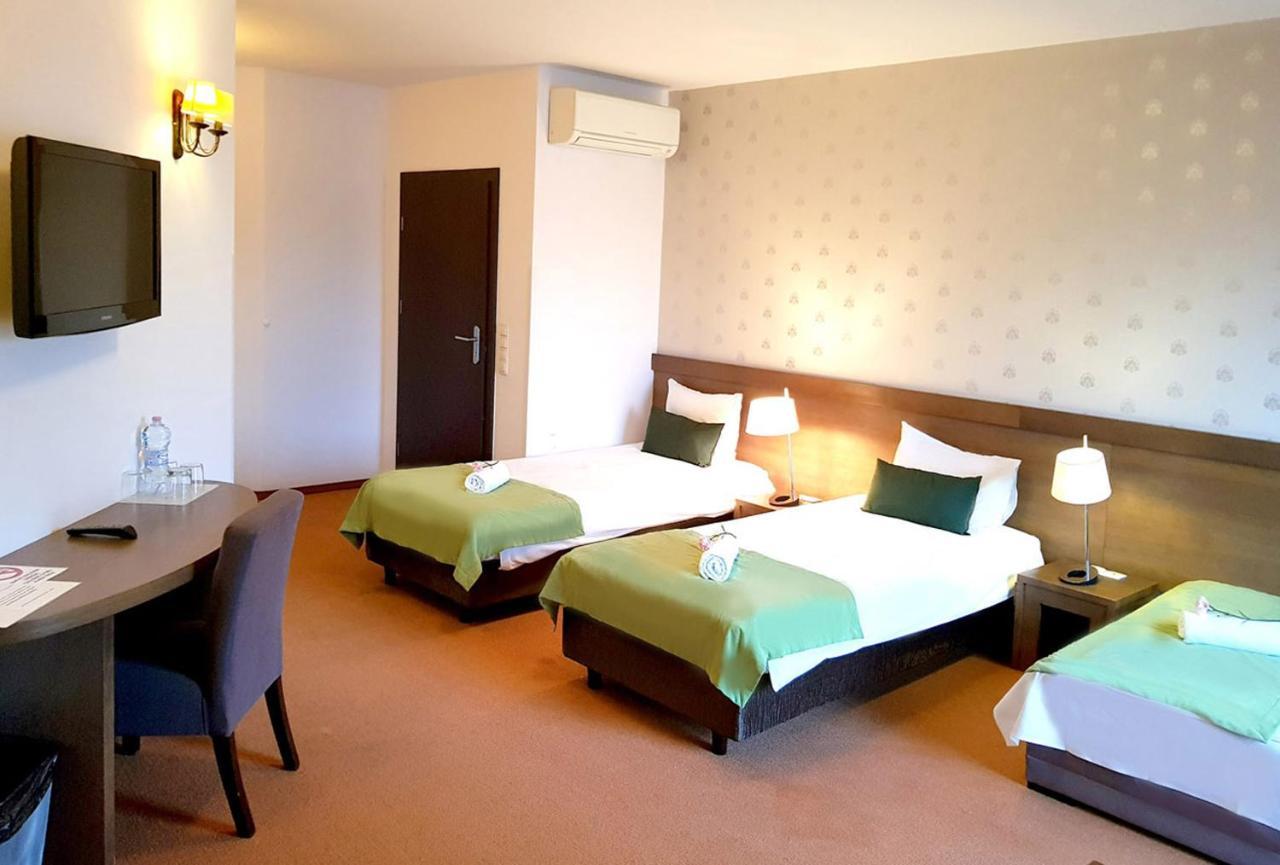Hotel Willanova Lublin Buitenkant foto