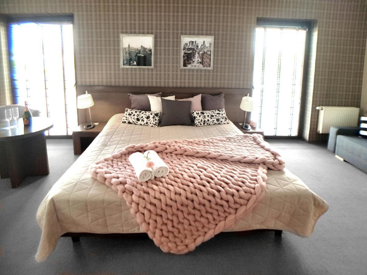 Hotel Willanova Lublin Buitenkant foto