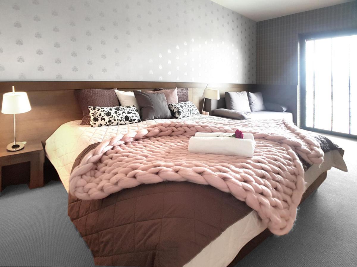 Hotel Willanova Lublin Buitenkant foto