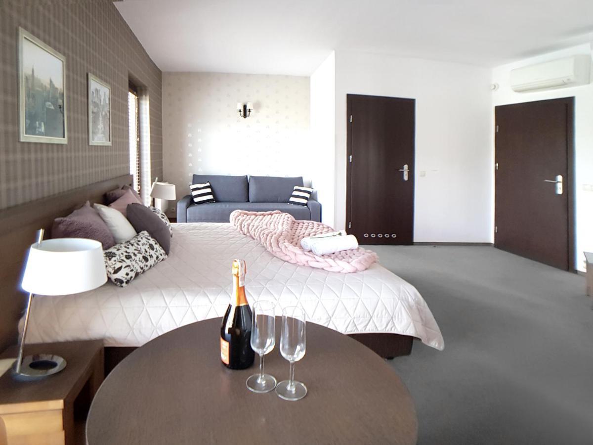 Hotel Willanova Lublin Buitenkant foto