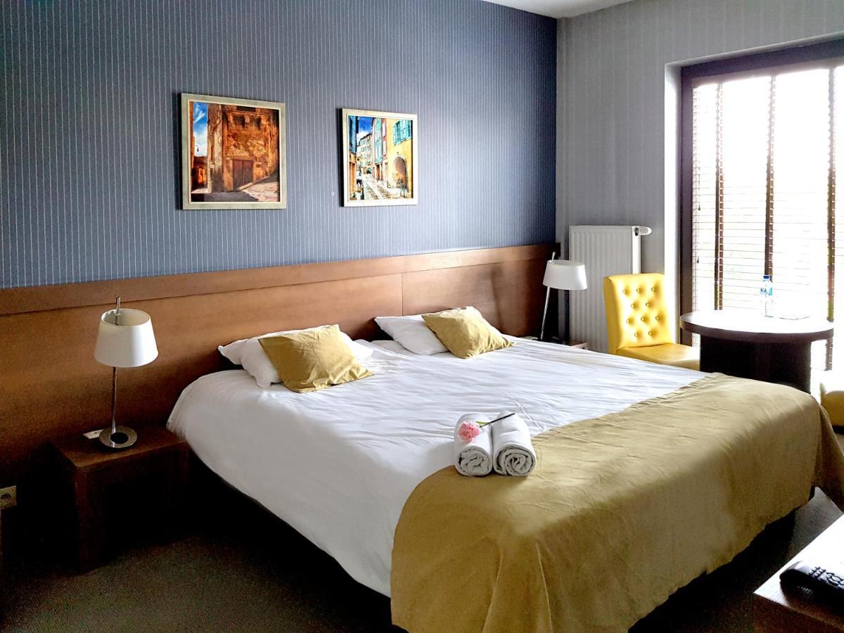 Hotel Willanova Lublin Buitenkant foto