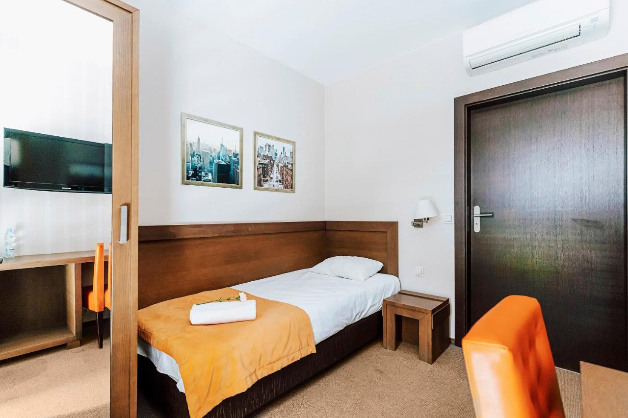 Hotel Willanova Lublin Buitenkant foto