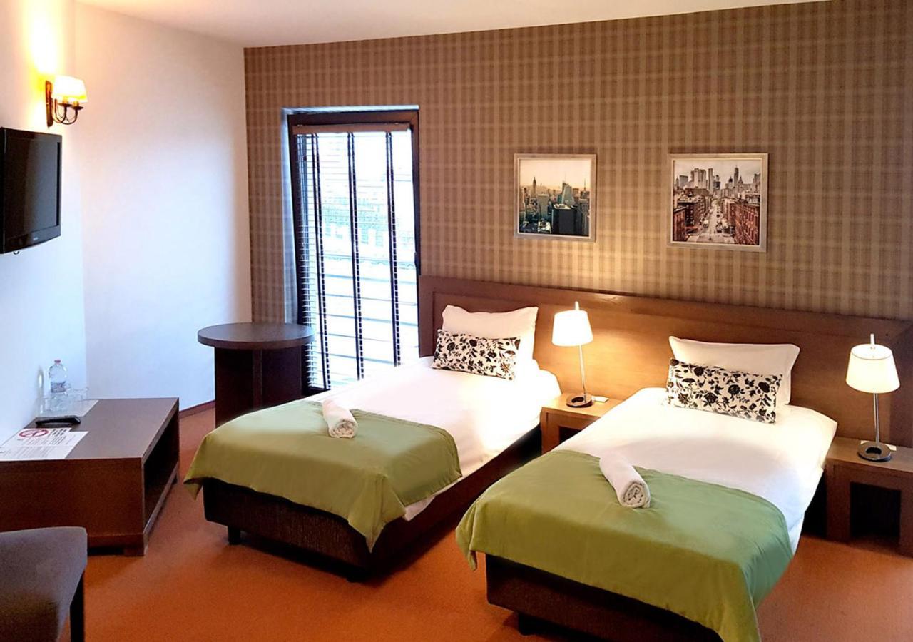 Hotel Willanova Lublin Buitenkant foto