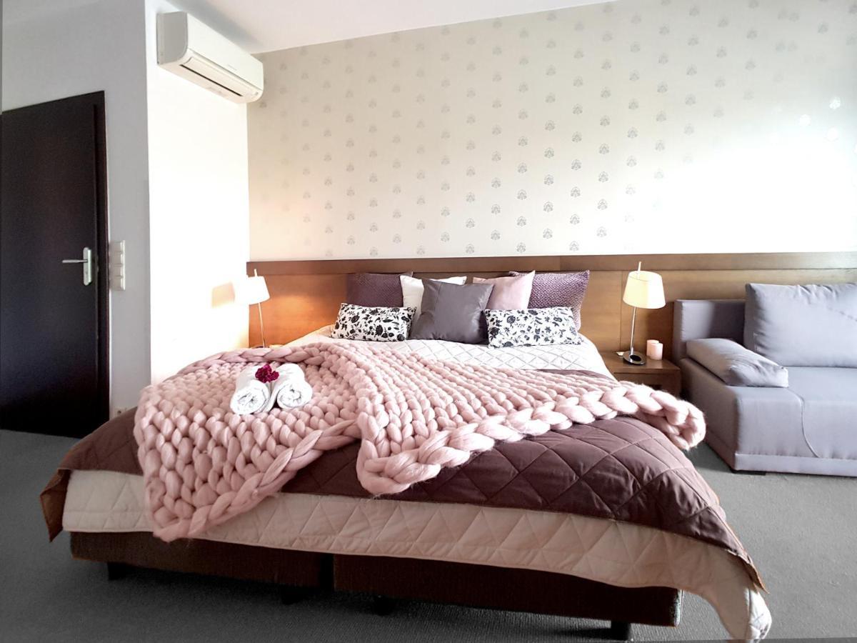 Hotel Willanova Lublin Buitenkant foto