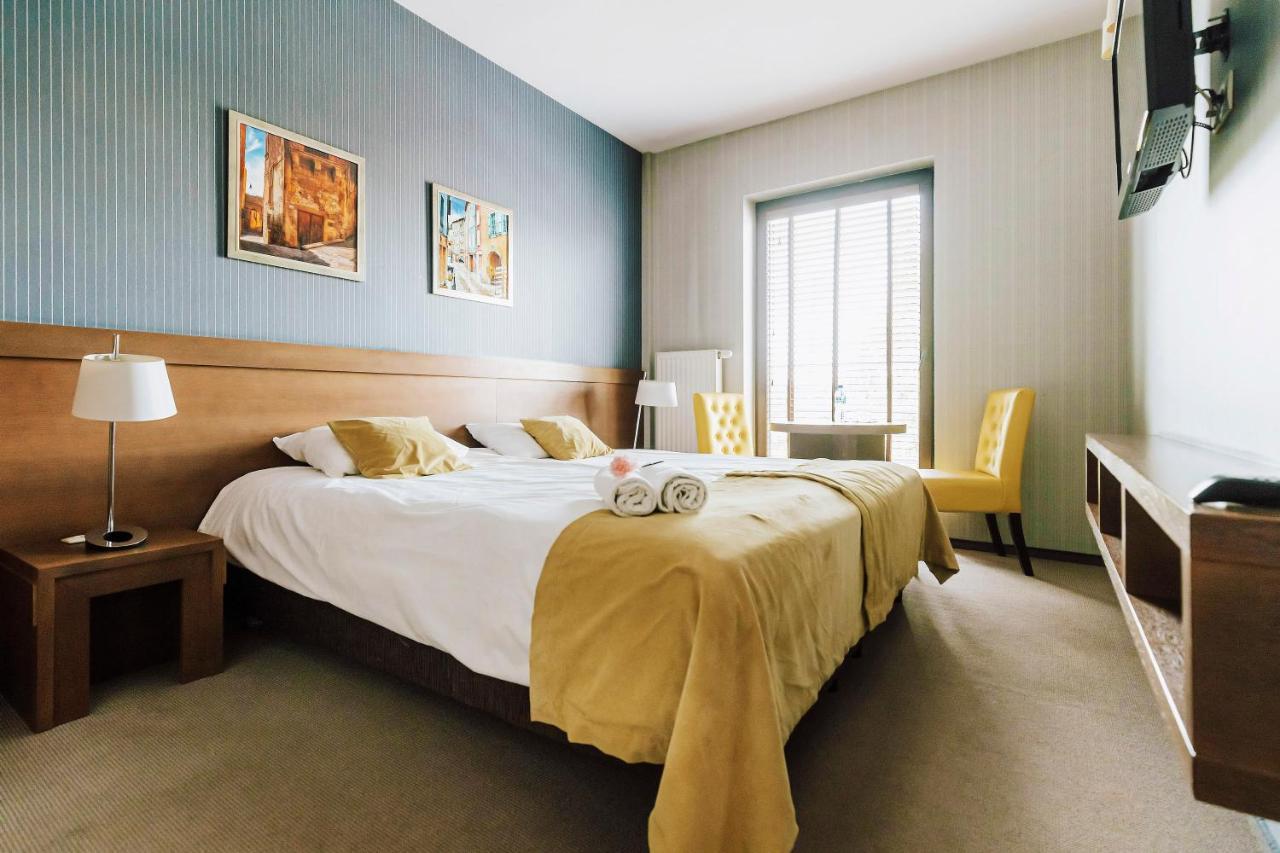 Hotel Willanova Lublin Buitenkant foto