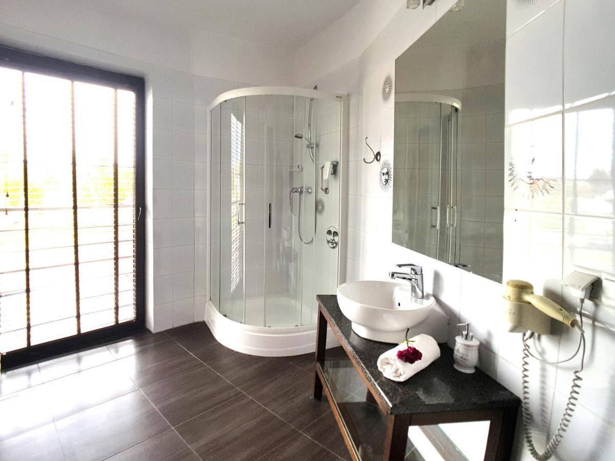 Hotel Willanova Lublin Buitenkant foto