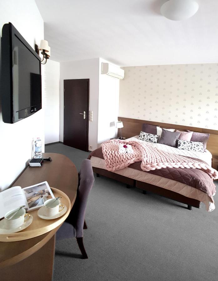 Hotel Willanova Lublin Buitenkant foto