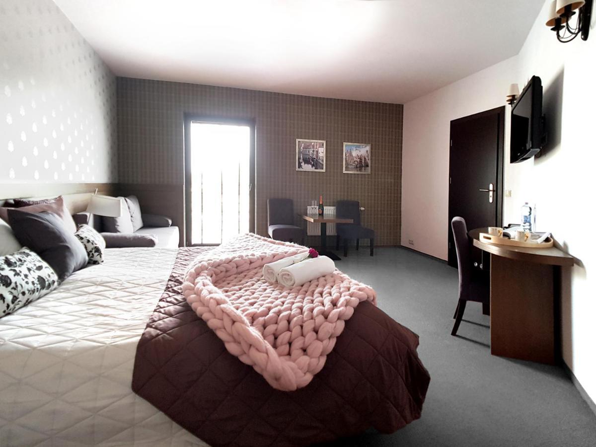 Hotel Willanova Lublin Buitenkant foto