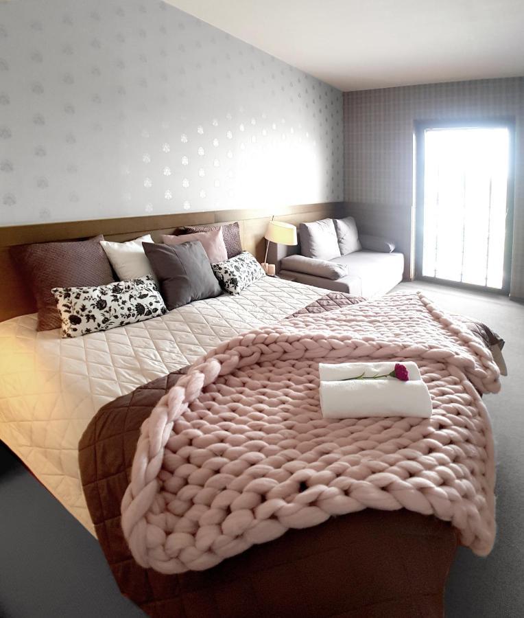Hotel Willanova Lublin Buitenkant foto